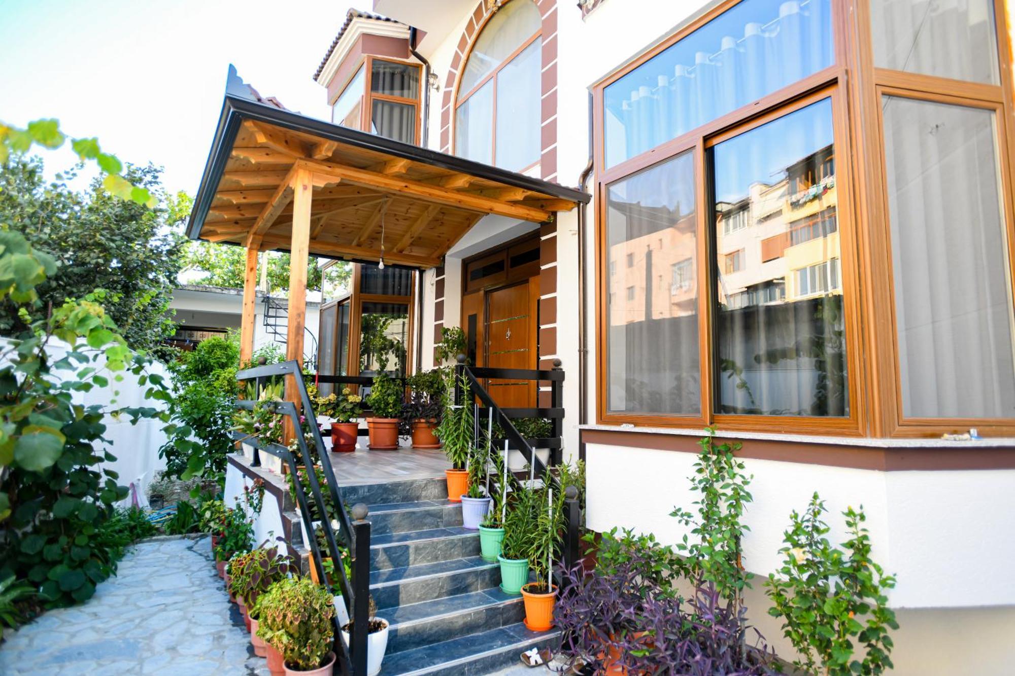 Vila Rivaaa Berati Exterior foto